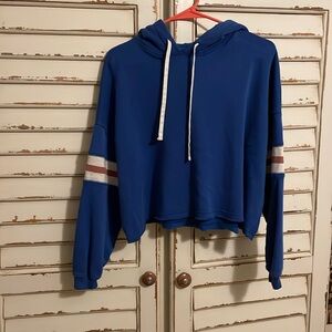Women’s American Eagle Blue cropped sweatshirt/hoodie. Size XS